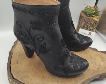 Genuine Leather Custom Made Ankle Boots, Made To Order, Heeled Shoes, Suzani Boots, Embroidery Shoes, Platform Toe, Ankle Booties