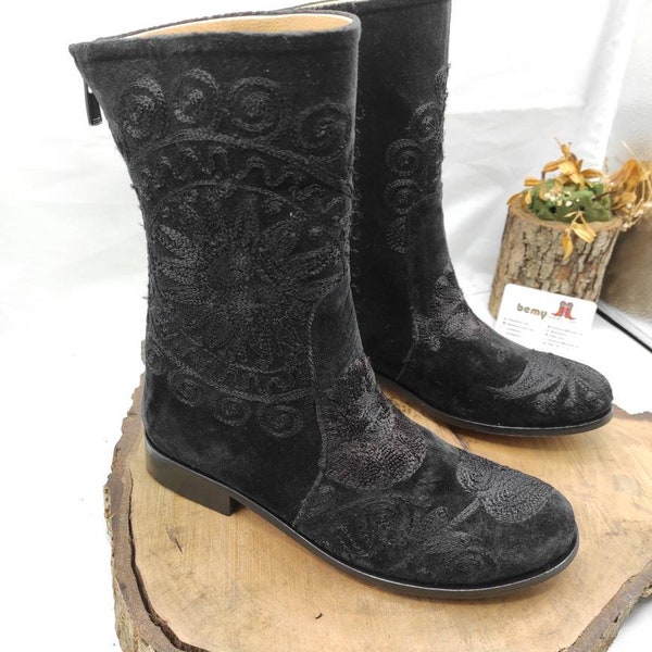 Mid Calf Boots, Suzani Boots, Custom Boots, Embroidered, Flat Boots, Black Boots, Handmade, Riding Style, Country Style, Leather