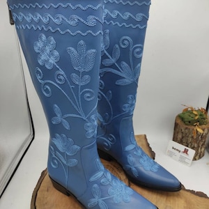 Lage hak cowboylaarzen, dameslaarzen, Suzani laarzen, aangepaste laarzen, leren laarzen, alledaagse laarzen, casual laarzen, voor haar, buitenpasvorm