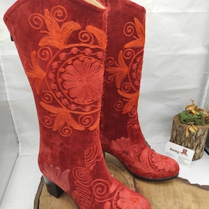 Handmade Suzani Red Leather Boots: Embroidered Platform Boots