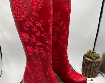 Red Leather Boots, Custom Made, Suzani Boots, Embroidery Boots, Made To Order, Suzani Boots, Handmade, Comfy Boots, Platform Boots