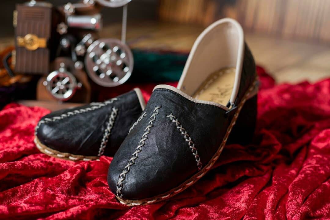Buy Handmade Leather Yemeni Sandals: Turkish Slip-ons Online in India