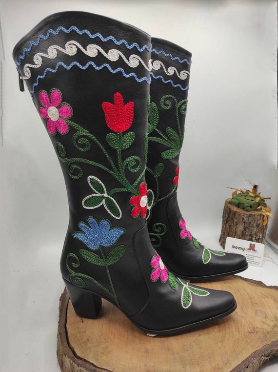 Cowboy Boots Made to Order Floral Pattern Embroidery Boots - Etsy
