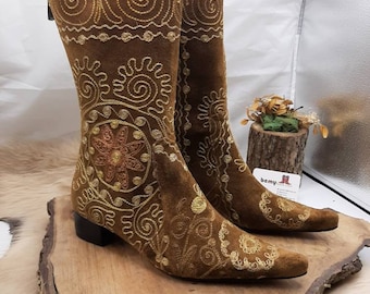 Cowboy Style Boots, Suzani Boots, Short Boots, Embroidery, Floral Pattern, Mid Heeled Boots, Pointy Style, Booties, Boho Style, Custom Made