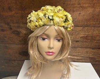 Vintage Shade of Yellow Silk Floral Pill Box Hat, Yellow Silk Petal Hat, Tea Party Hat, Yellow Pill Box Hat, Union Made in USA