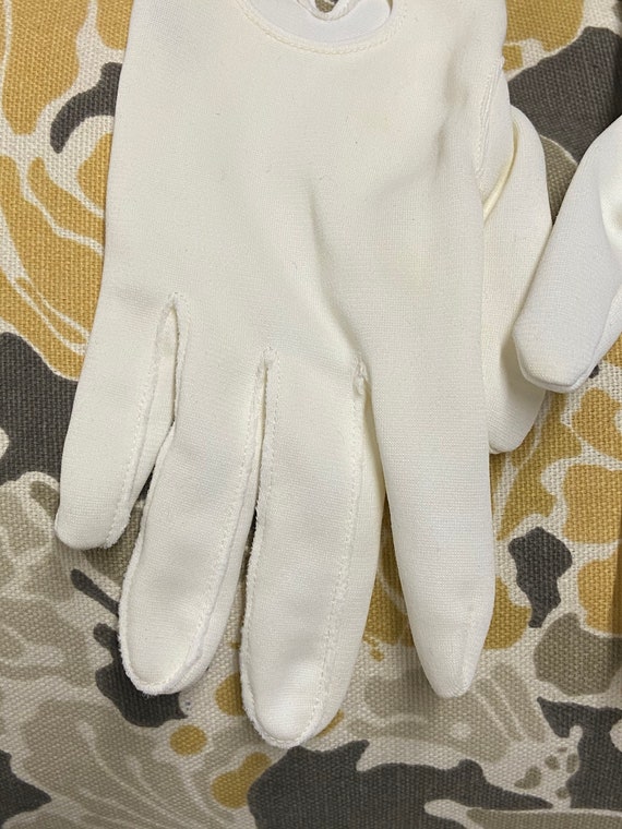 Vintage Off White Girls Gloves, Fits Ages 9-12, C… - image 5