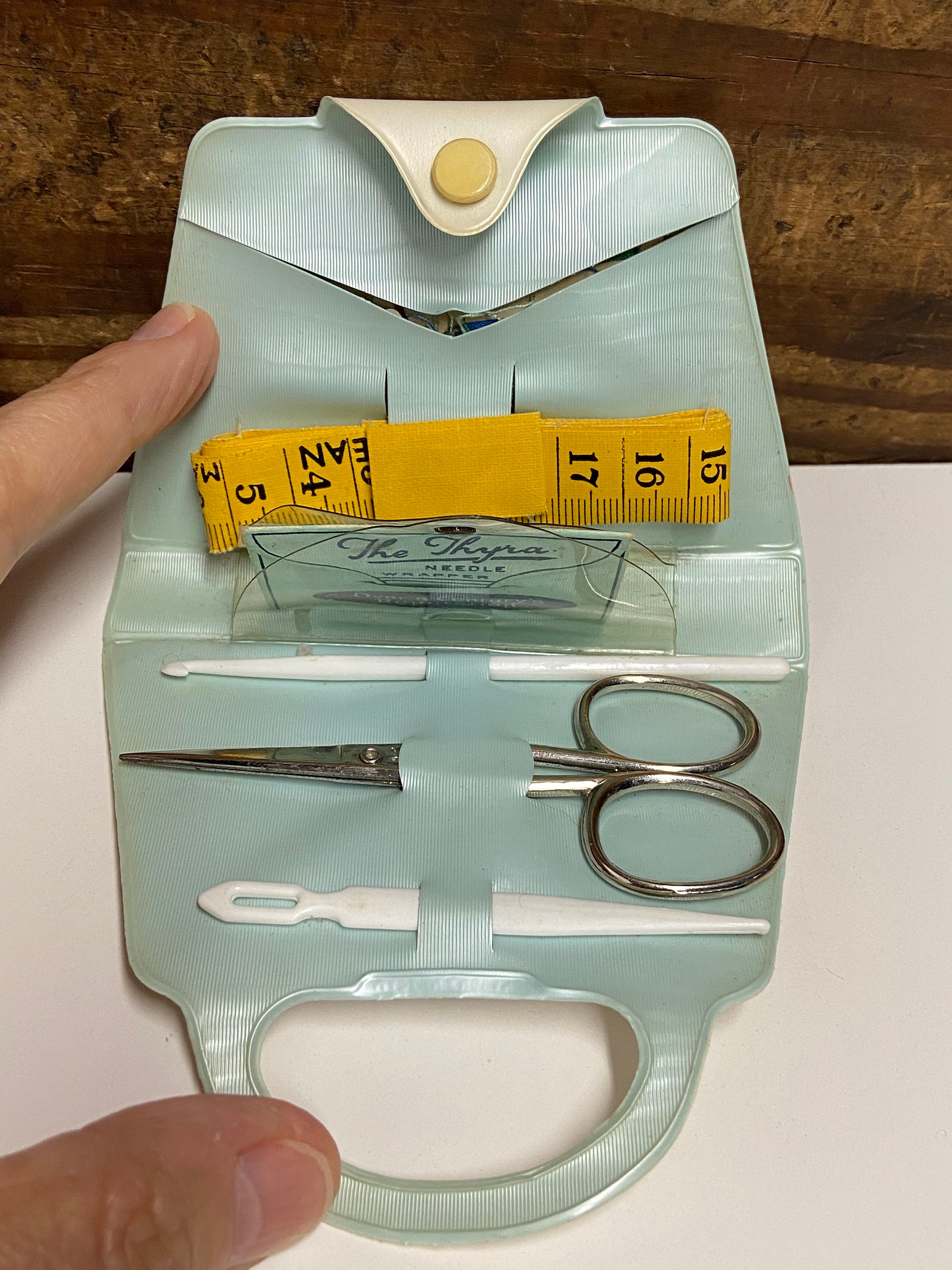 Wtrvintage Sewing Kits 89 - 5q08s60