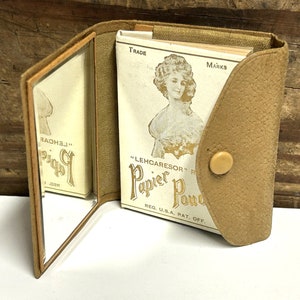 Étui original antique Lehcaresor Papier Poudre, Français papiers en poudre, Français carte de conception graphique, fabriqué en Angleterre, dans son étui d'origine