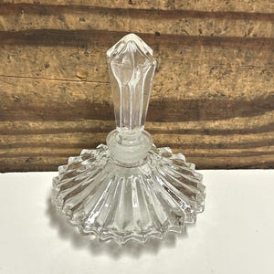 Vintage Cut Crystal Perfume Bottle with Stopper, Cut Crystal Stopper, Clear Glass Perfume Bottle, Vintage Perfume, Vanity Decor