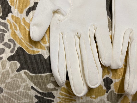 Vintage Off White Girls Gloves, Fits Ages 9-12, C… - image 8