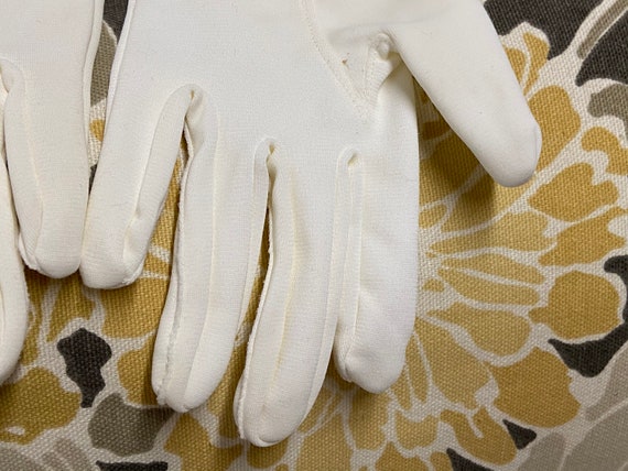 Vintage Off White Girls Gloves, Fits Ages 9-12, C… - image 7