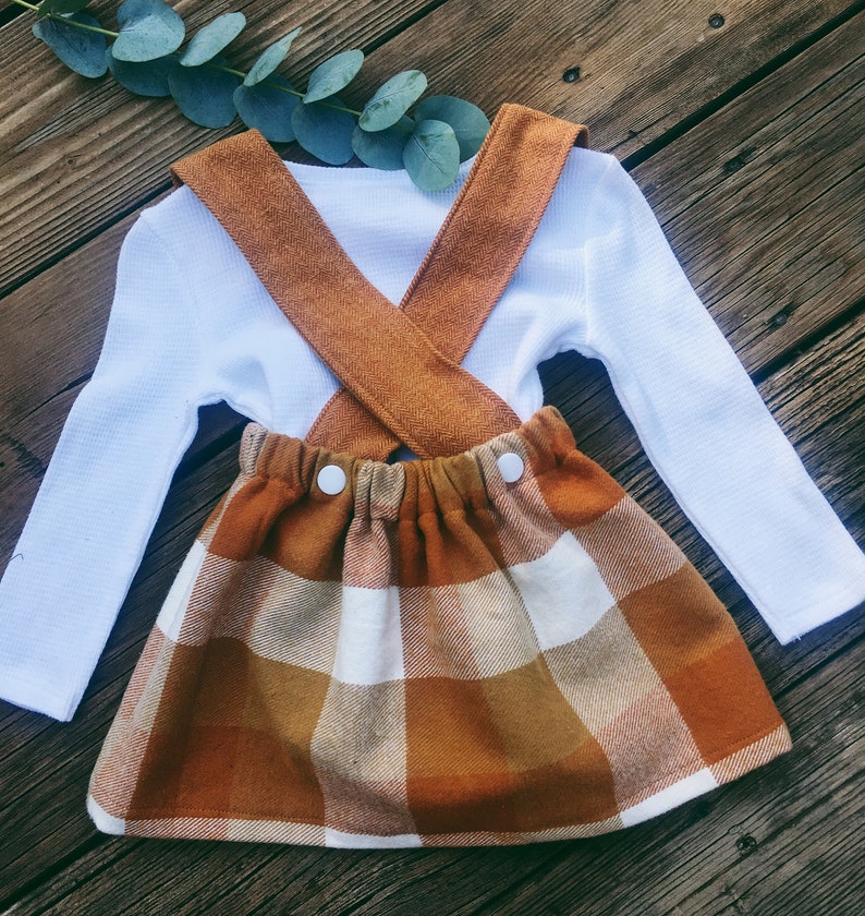 Jupe d'automne à carreaux pour fille avec bretelles réglables, tenue d'automne pour tout-petit, robe d'action de grâce à carreaux orange citrouille image 3