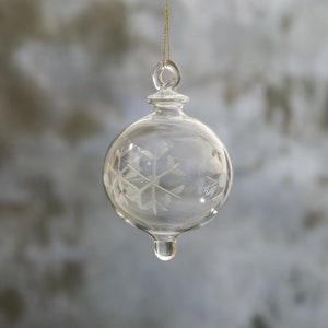 Glass Christmas  Clear Ball Ornaments- Adorable Hanging Decorative Xmas Balls for Christmas Tree Decorations Home 2023