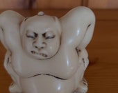 Antique carved resin Netsuke Sumo Wrestler excellent condition lovely detail ships worldwide free UK shipping