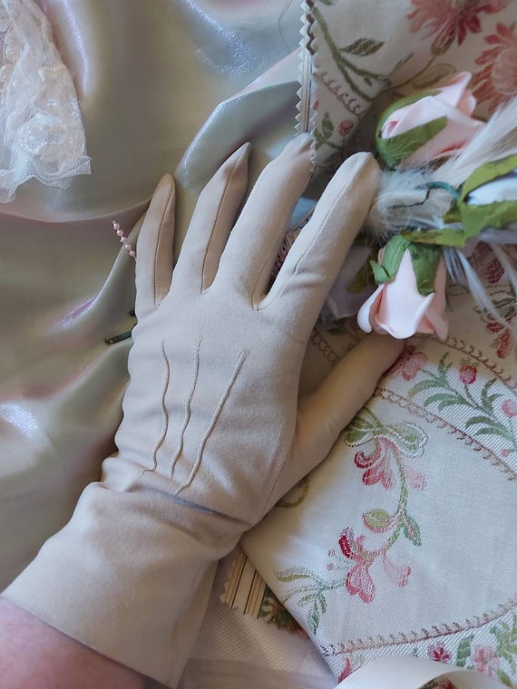 Gorgeous vintage Milore leather gloves new old st… - image 2