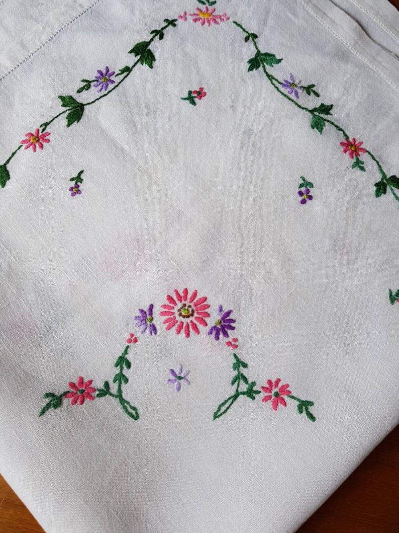 Vintage hand embroidered tablecloth pretty flowered table linen cotton tablecloth UK seller ships worldwide