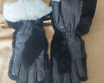Superbe gants de gants vintage en fourrure réelle noire douce gants d’hiver 1940s 1950s gants cadeaux de Noël navires dans le monde entier livraison gratuite au Royaume-Uni