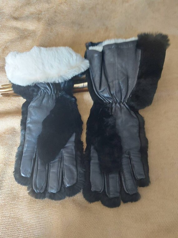 Vintage fur gloves deals