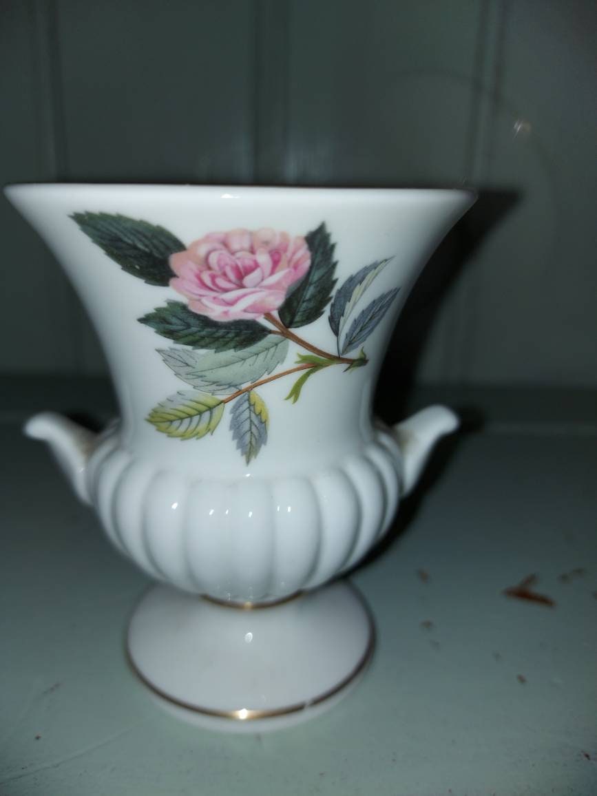 Vintage Wedgwood Hathaway Rose Small China Urn Collectable Bone
