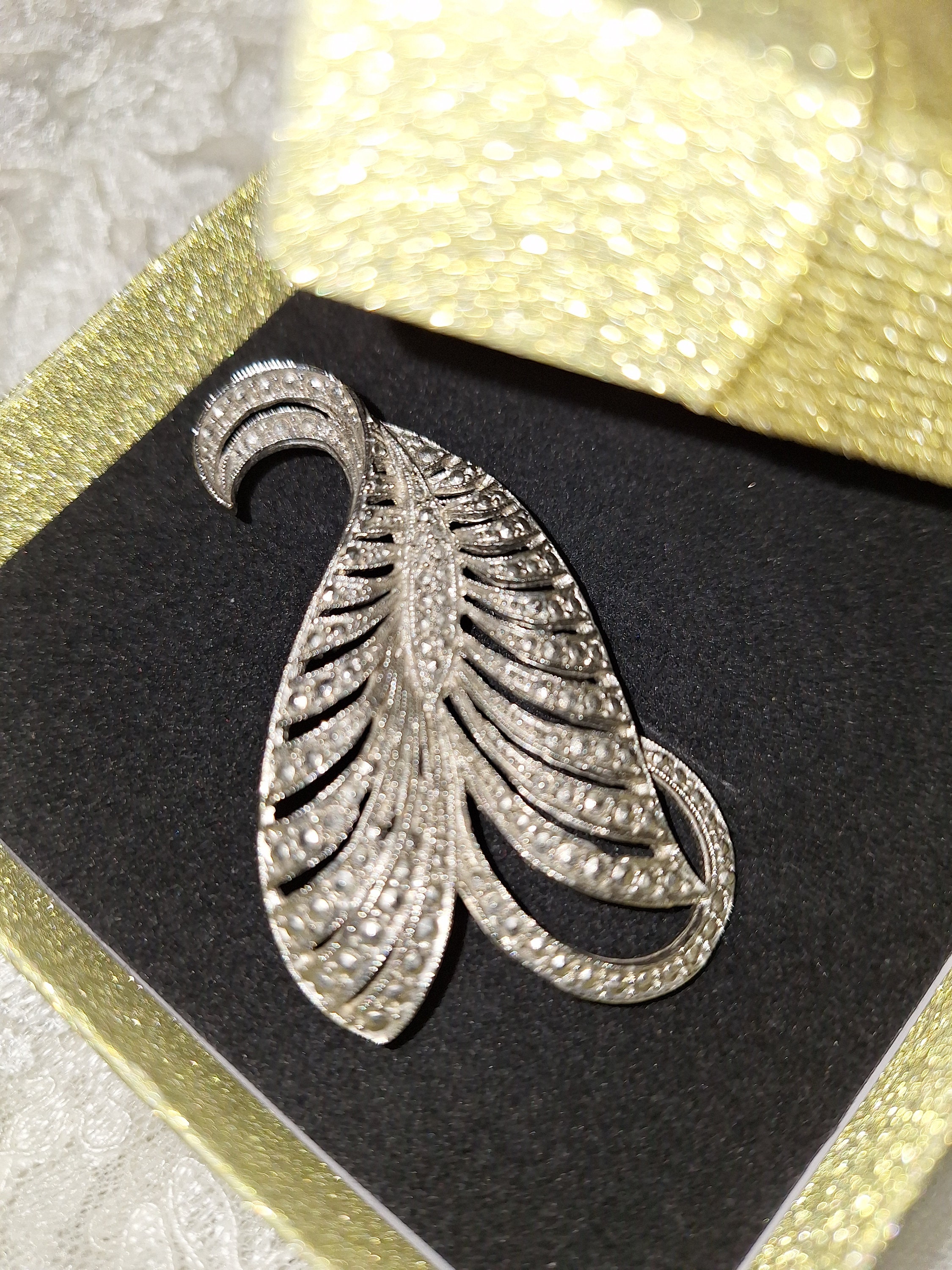 ヴィンテージ マーカサイト ブローチ 絶妙なギフトボックス入り