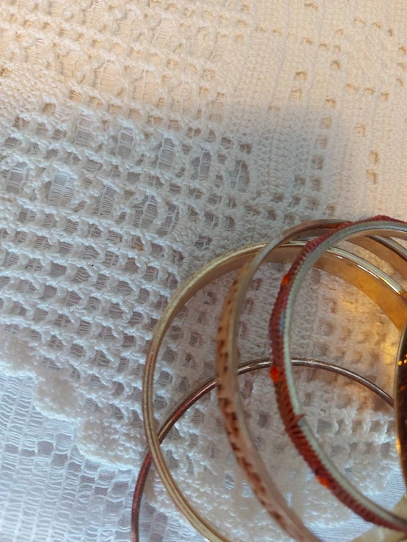 Vintage Bangle bundle 5 solid metal bracelets dif… - image 7