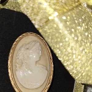 Broche Vintage Plaquée Or D'occasion - Style Ancien, Fabrication Française