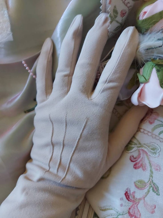 Gorgeous vintage Milore leather gloves new old st… - image 10