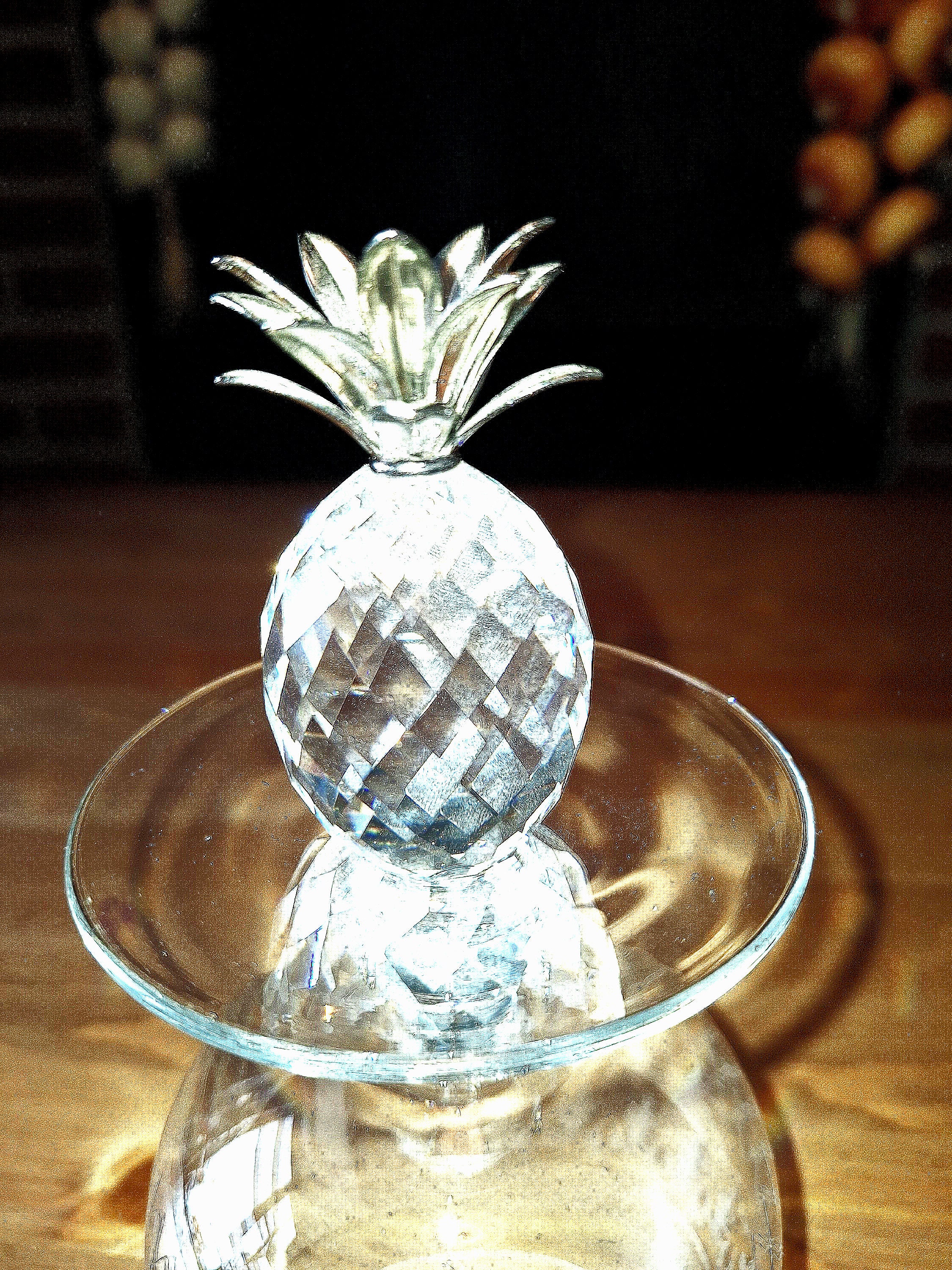 Swarovski Pineapple With Smooth Gold Leaves 2.5