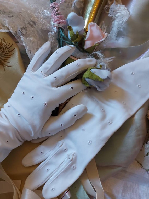 Guantes de novia vintage blancos guantes largos bonitos bordados diseño  baile de graduación o guantes formales envíos a todo el mundo envío  gratuito al Reino Unido -  España