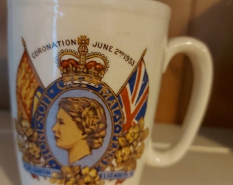 Queen Elizabeth II Royal Coronation mug 1953 Newcastle upon Tyne china commemorative mug excellent condition ships worldwide