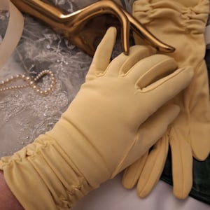 Pretty vintage yellow day gloves 1950s formal gloves ruched wrist detail ships worldwide free UK shipping