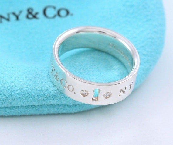 tiffany and co keyhole ring