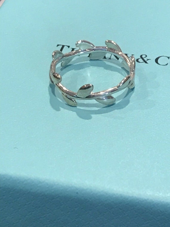 Delightful Tiffany Co Paloma Picasso Olive Leaf Band Ring - Olive Leaf Vine Pendant Tiffany Delightful Tiffany Co Paloma Picasso Olive Leaf Band Ring - Olive Leaf Vine Pendant Tiffany