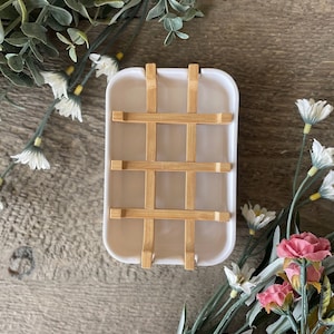 Bamboo Soap Holder - Bamboo Soap Dish - Bamboo Soap Bar Lift Holder - Soap Dish with Drain - Zero Waste Soap Dish - Soap Saver