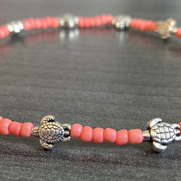 Sea Turtle Stretch Anklet, Turtle Bracelet, Womens Ankle Bracelet, coral colored beads, Ocean Beach jewelry, Turtle lover gift