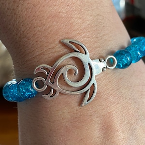 Sea Turtle Bracelet, Sea Turtle Anklet, Silver Plated jewelry, blue crackled glass beads, Womens Ocean Beach jewelry, Turtle lover gift