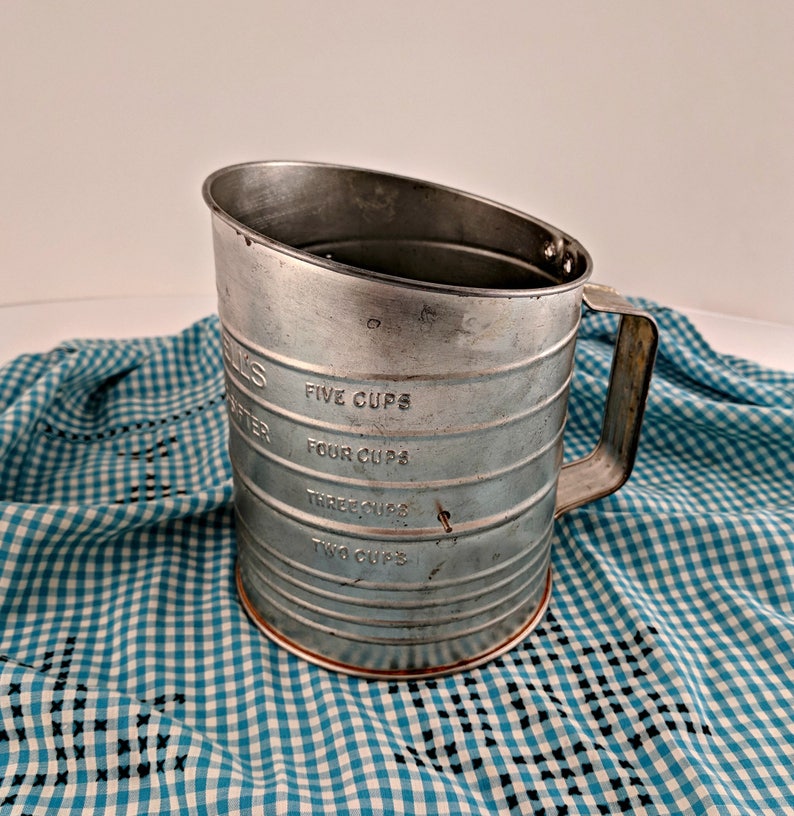 Vintage Bromwell's Measuring Flour Sifter 5 Cups Rustic Cooking