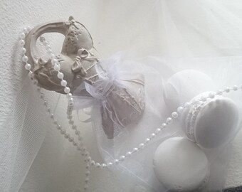 Dress/corset/bustier scented sachet and its macarons