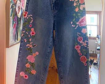 Jeans (floral embroidery)