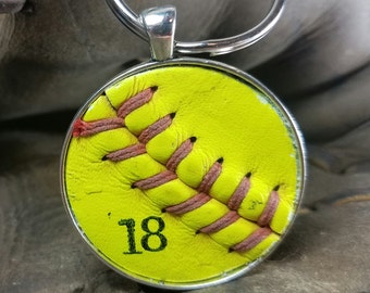 Porte-clés de softball, Véritable porte-clés de softball, Porte-clés de softball personnalisé, Cadeaux d'équipe de softball, Porte-clés de softball fait main, Porte-clés de sport