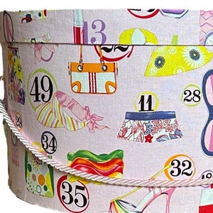 Extra Große 18 &quot;x 9&quot; Hutschachtel in Pink Damen Accessoires Stoff