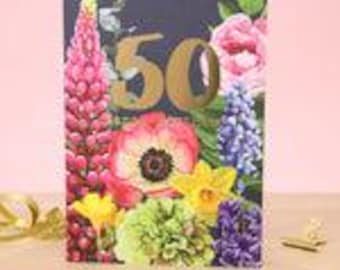 Biglietto Di Auguri Per 80° Compleanno Per Amica Speciale, Ritaglio Floreale Con Farfalle, Colore Rosa, 150x150 Mm, Fatto A Mano In Inghilterra, Carta FSC, Con Busta