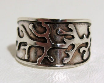 Organic Design Tapering Band Ring Sterling Silver 925 Made in Israel Size 6.75