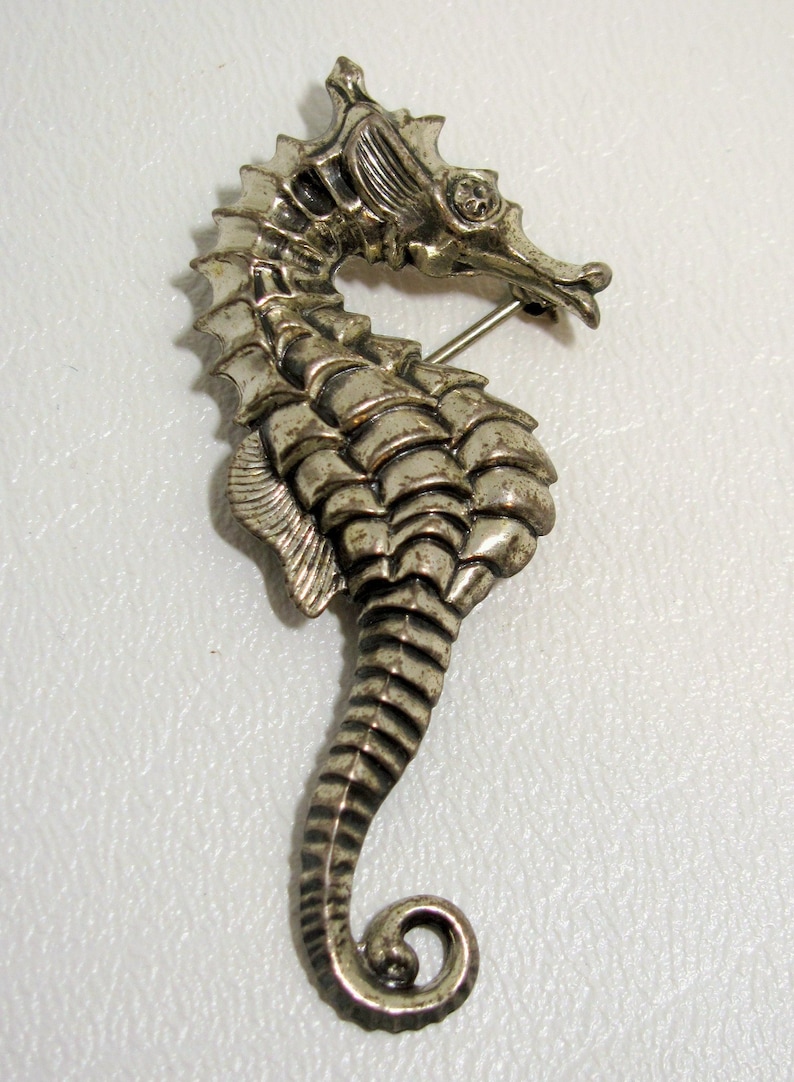 Vintage Beach Sea Vacation Beauty BEAU Repousse SEAHORSE Brooch Pin Sterling Silver 925 2.45 Long x 1.04 Wide