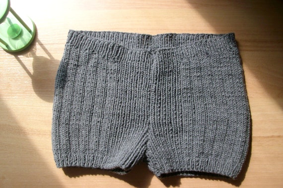 Hand Knit Handmade Underwear/panties/shorts Soft Warm Gray/white/custom  Color Women's Pure Wool Panties, Custom Order 