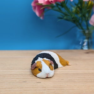 Sleeping Guinea Pig Figurine, Tri-colour Guinea Pig Ornament, Guinea Pig Gift
