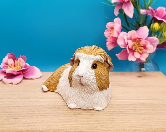 Crested Guinea Pig Sculpture, Gift for Guinea Pig Lovers