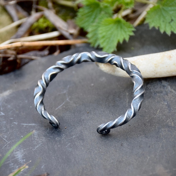 Bracelet acier forgé - bracelet viking - celtique, metalhead, metal- acier brut -  bracelet homme - bracelet femme - bracelet poignet