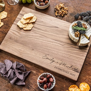 Custom Cutting Board, Engraved Bamboo Wedding Cutting Board, Engraved Anniversary Gift, Personalized Wedding Gift,Custom Wooden Chopping zdjęcie 1