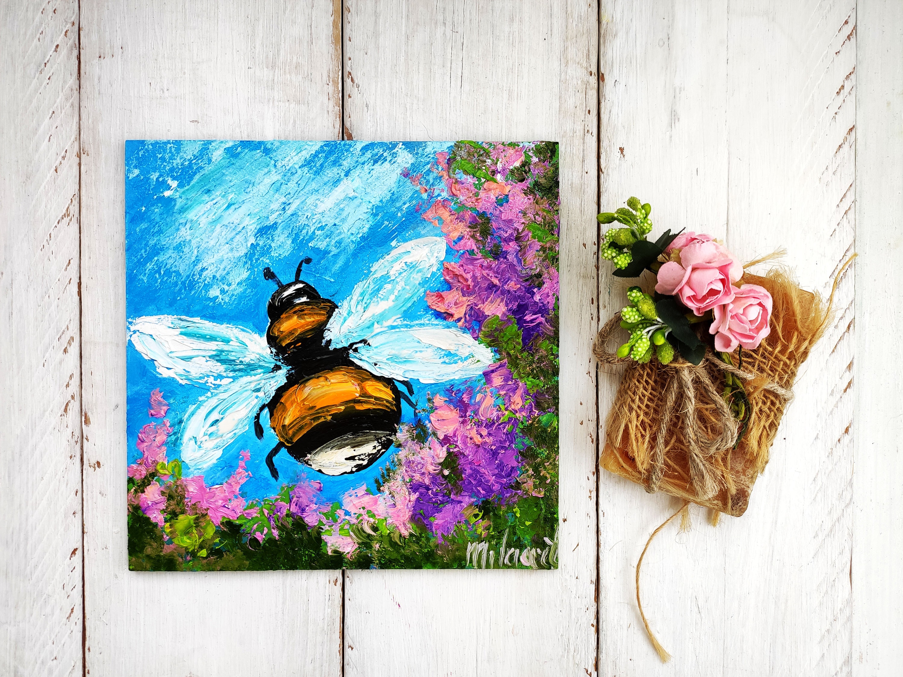 花と蜂の油絵【蜂と杏子】1点物の原画/作者サイン入り/真作/油彩画/希少品 花と蜂の油絵蜂と杏子1点物の原画⁄作者サイン